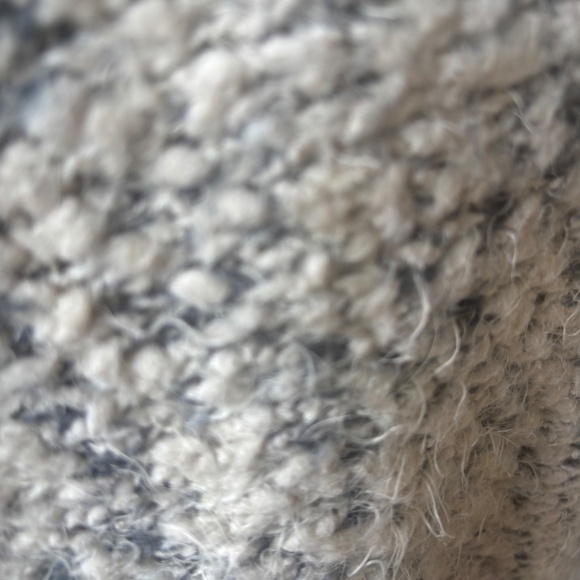 Umgee Fuzzy Boucle Eyelash Sweater - Picture 5 of 6